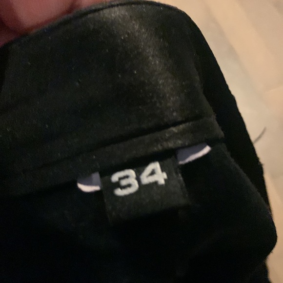 Volcom black shorts. Surf and turf ,swim suit shorts. Size US 34 - Picture 6 of 6